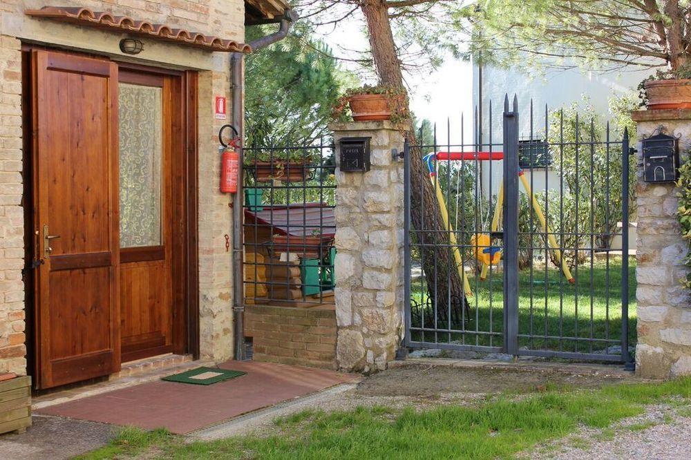 Agriturismo La Ginestrella Civitella D'Arna Exteriér fotografie