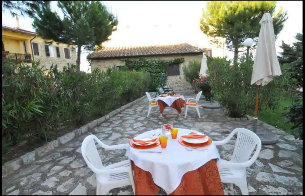 Agriturismo La Ginestrella Civitella D'Arna Exteriér fotografie
