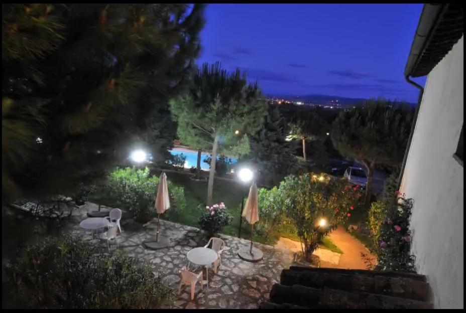 Agriturismo La Ginestrella Civitella D'Arna Exteriér fotografie